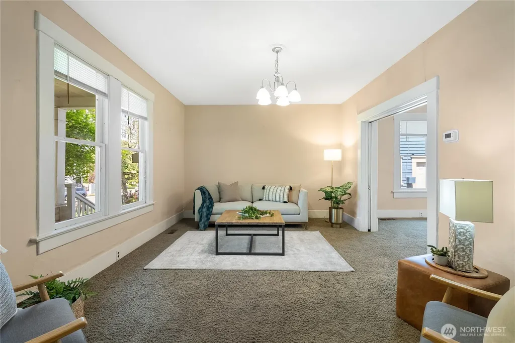 1152 Ellis Street Bellingham WA 98225