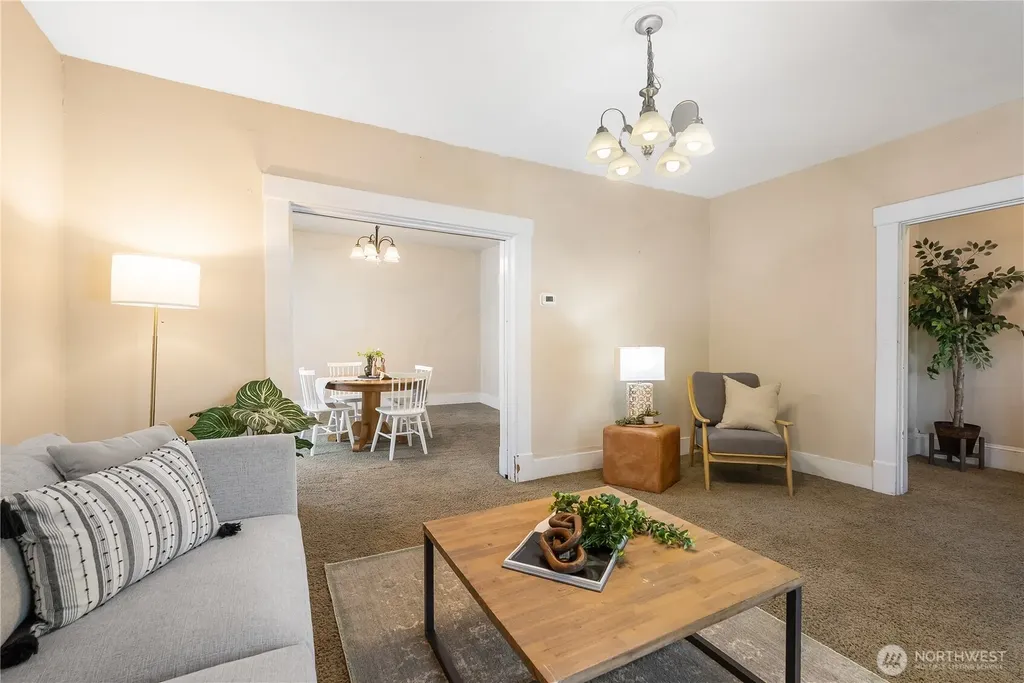 1152 Ellis Street Bellingham WA 98225