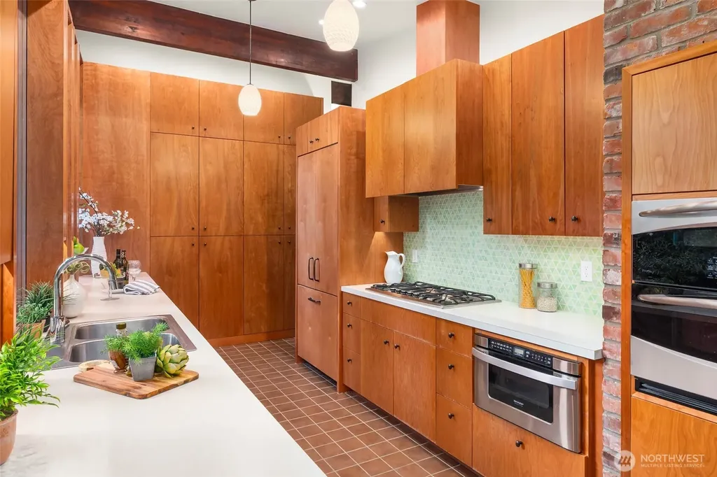 14460 NE 16th Place Bellevue WA 98007