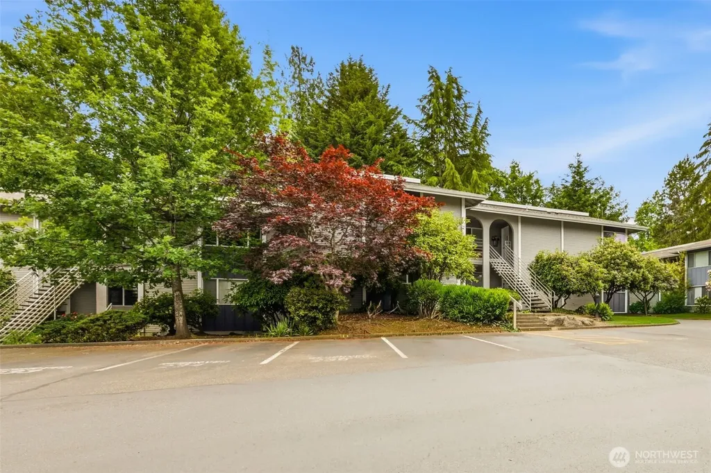 17211 NE 45th Street Redmond WA 98052