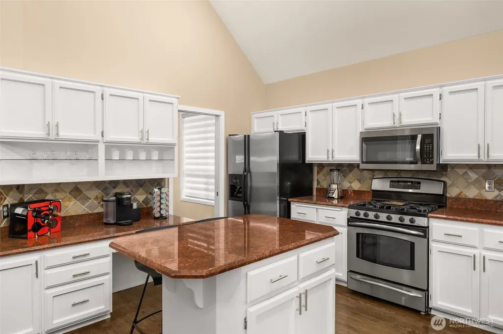 25444 SE 42nd Place Issaquah WA 98029