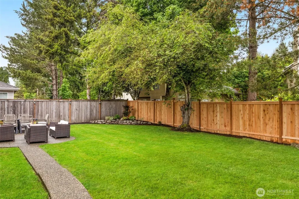 25444 SE 42nd Place Issaquah WA 98029