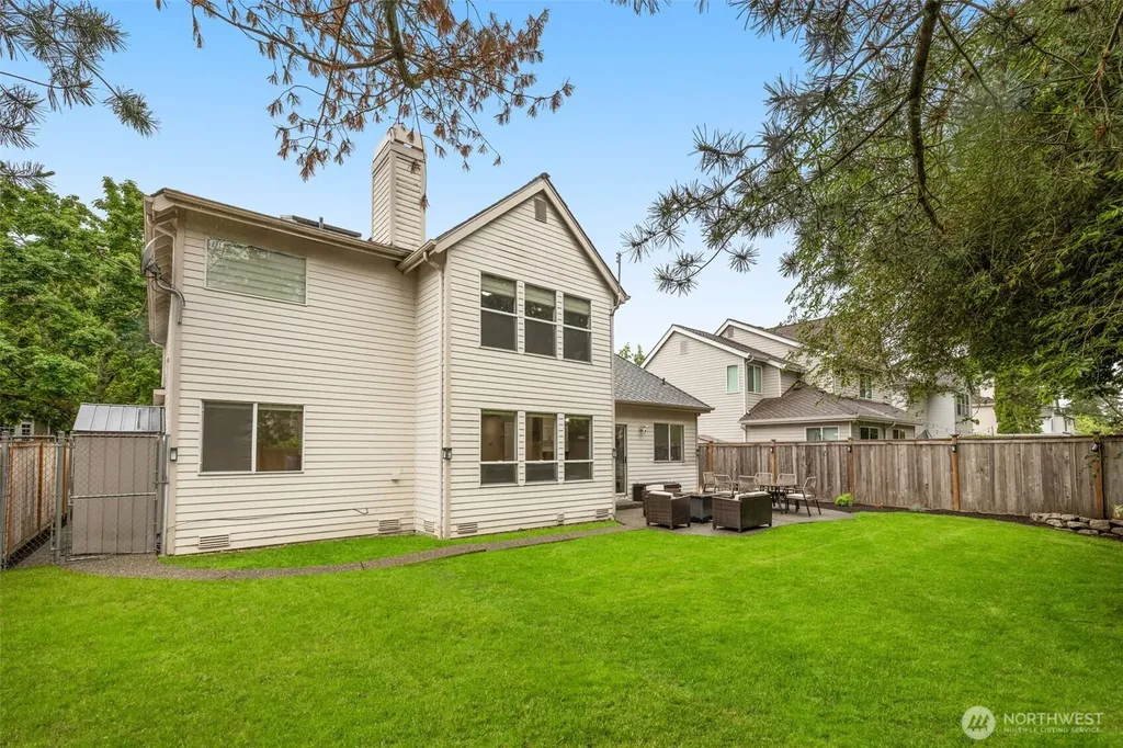 25444 SE 42nd Place Issaquah WA 98029