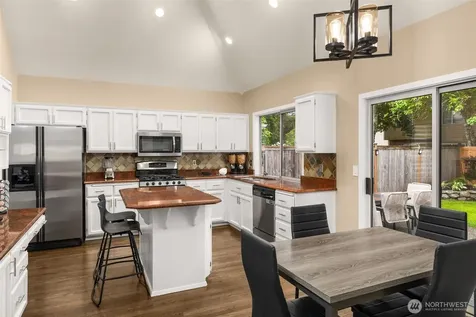 25444 SE 42nd Place Issaquah WA 98029