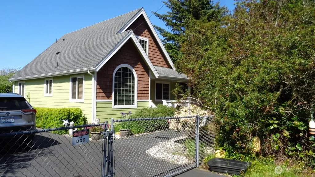148 Wishkah Street SW Ocean Shores WA 98569