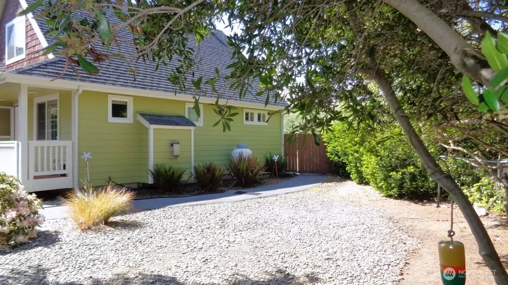 148 Wishkah Street SW Ocean Shores WA 98569