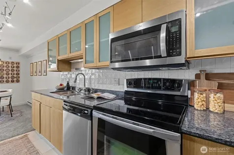 701 122nd Avenue NE Bellevue WA 98005