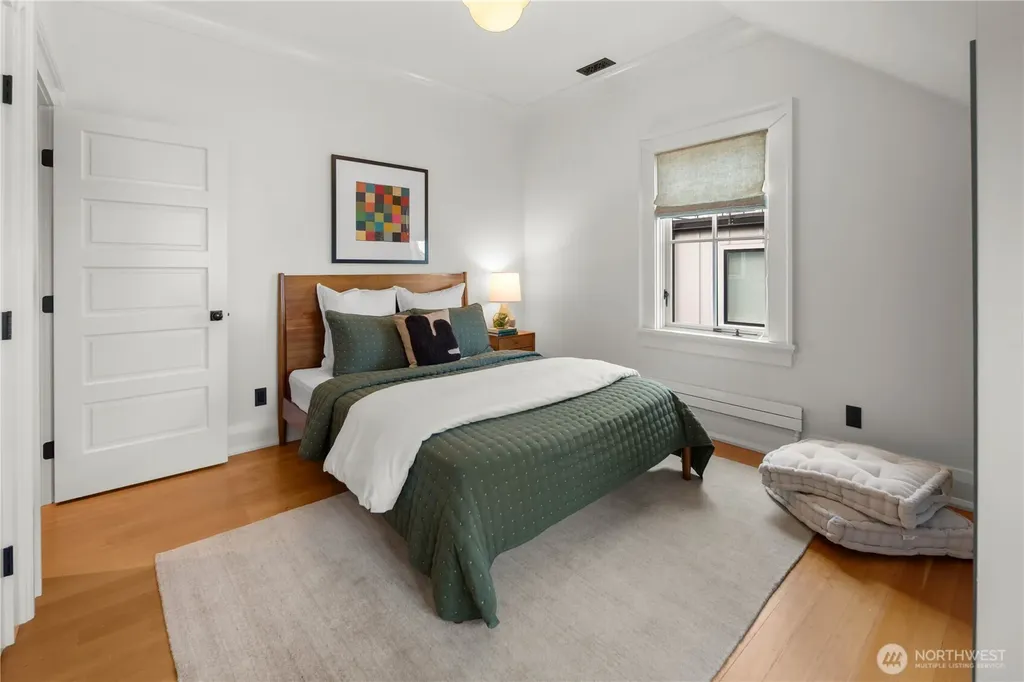 3033 27th Avenue W Seattle WA 98199