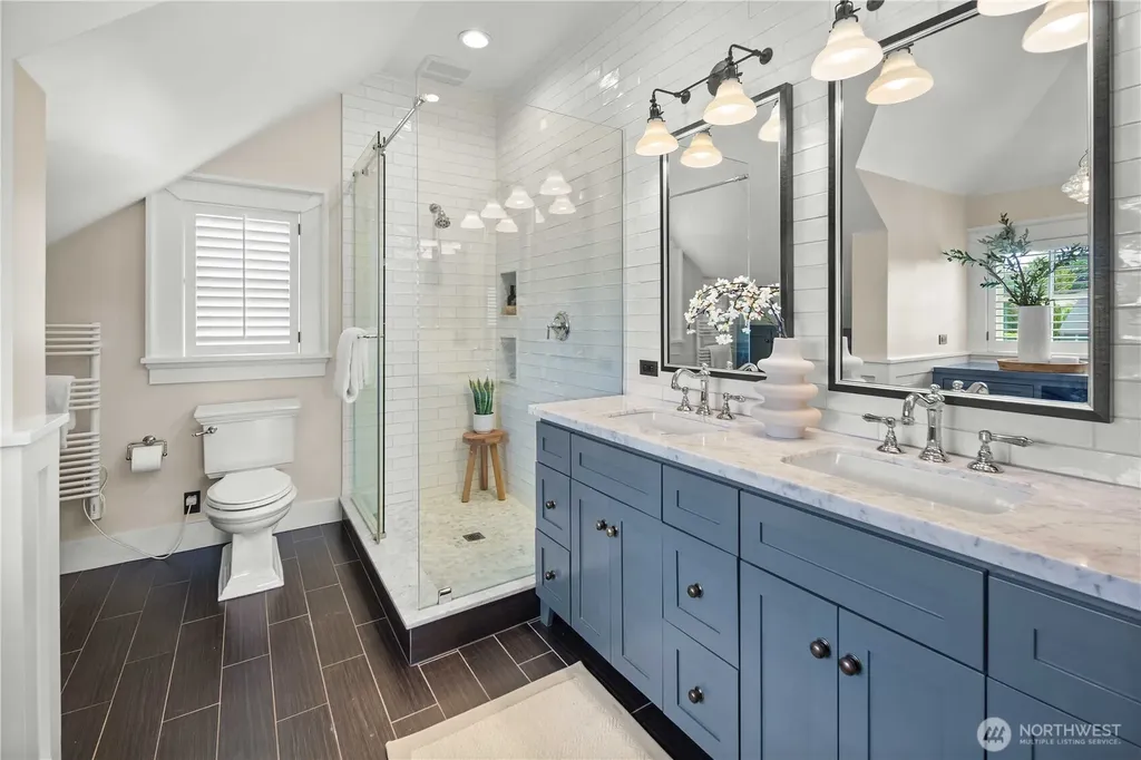 3033 27th Avenue W Seattle WA 98199