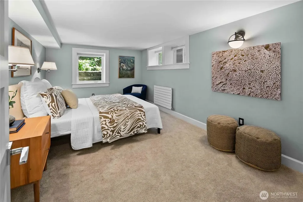 3033 27th Avenue W Seattle WA 98199