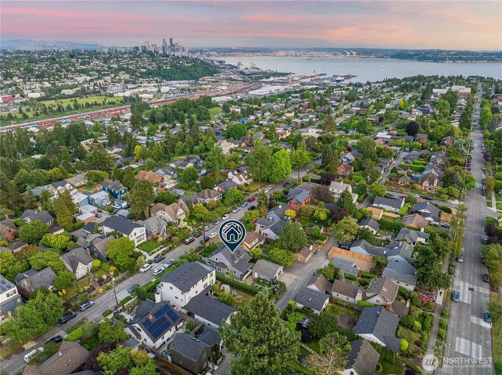3033 27th Avenue W Seattle WA 98199