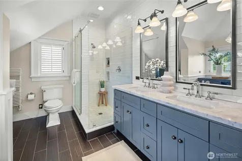 3033 27th Avenue W Seattle WA 98199