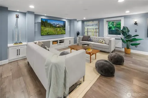 3033 27th Avenue W Seattle WA 98199