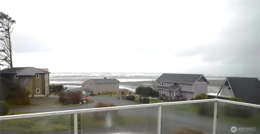 15 Diamond Drive Pacific Beach WA 98571