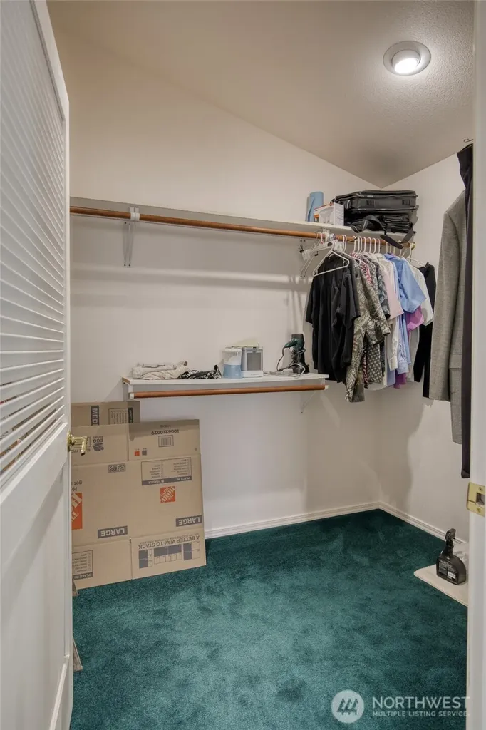 15 Diamond Drive Pacific Beach WA 98571