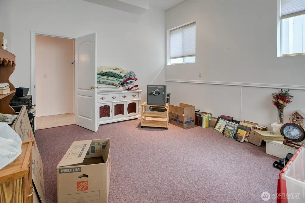 15 Diamond Drive Pacific Beach WA 98571