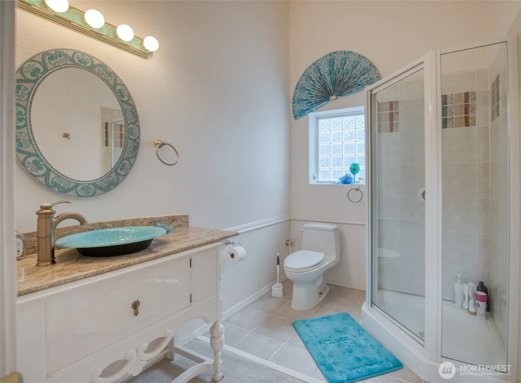 15 Diamond Drive Pacific Beach WA 98571