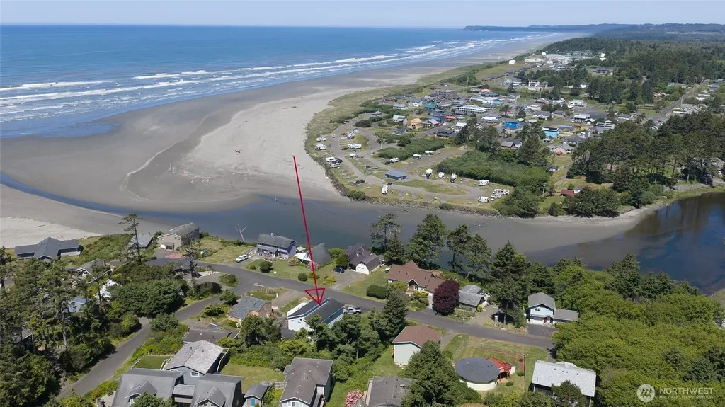 15 Diamond Drive Pacific Beach WA 98571