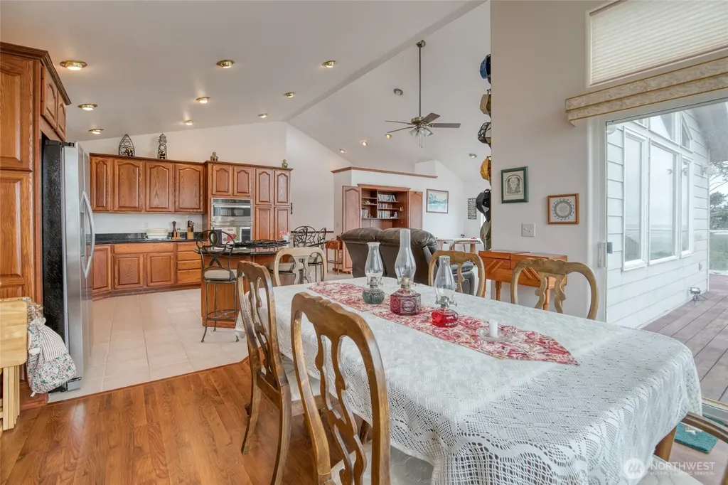 15 Diamond Drive Pacific Beach WA 98571