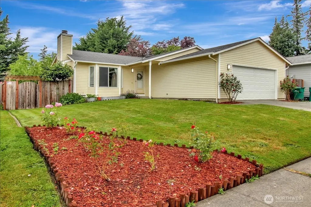 27236 Manor Place NW Stanwood WA 98292