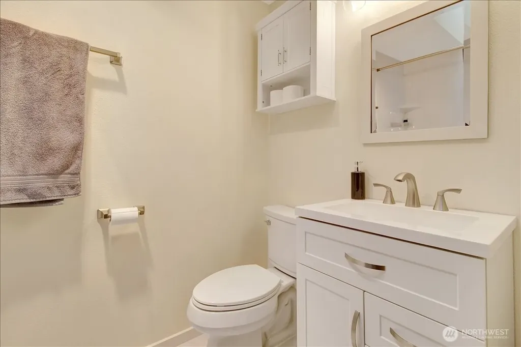 27236 Manor Place NW Stanwood WA 98292