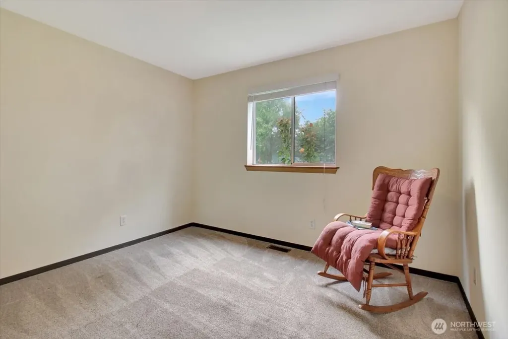 27236 Manor Place NW Stanwood WA 98292