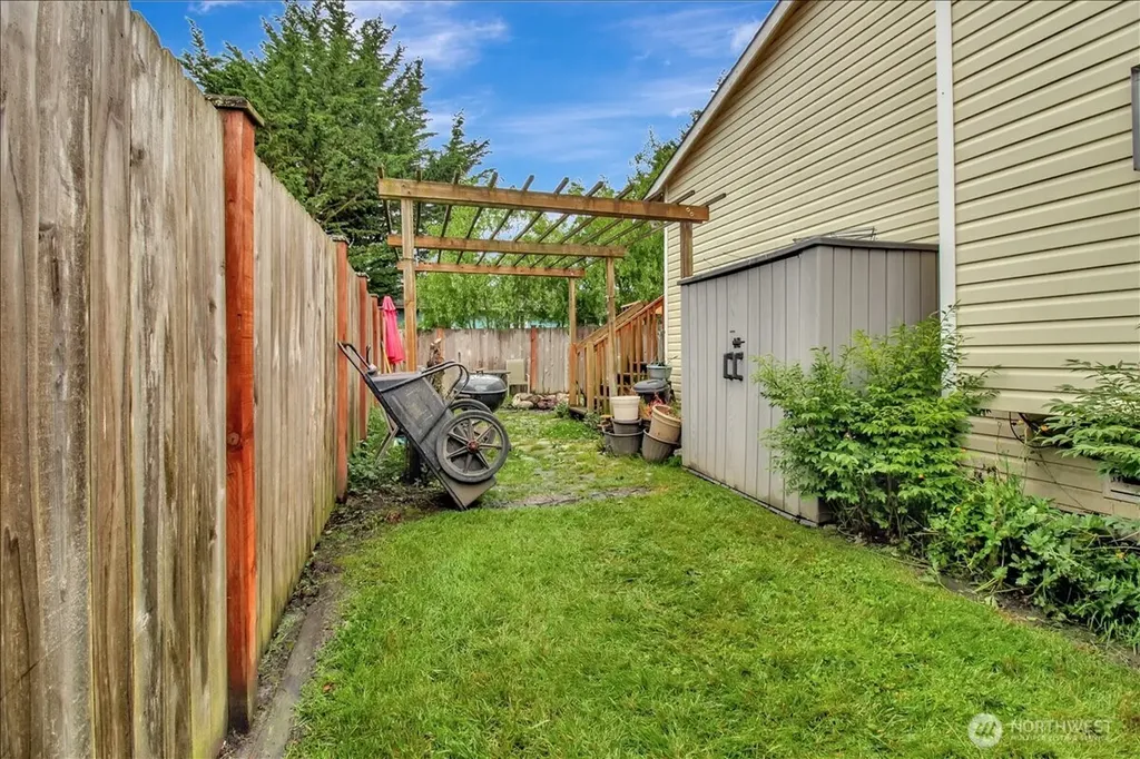 27236 Manor Place NW Stanwood WA 98292