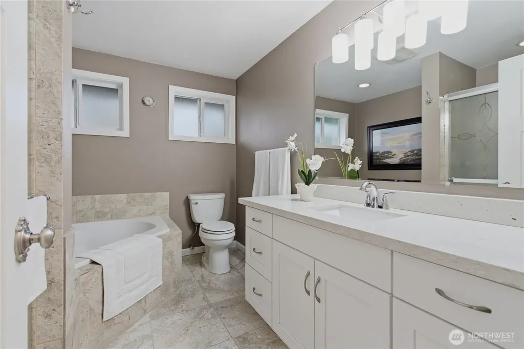 6427 182nd Place SW Lynnwood WA 98037