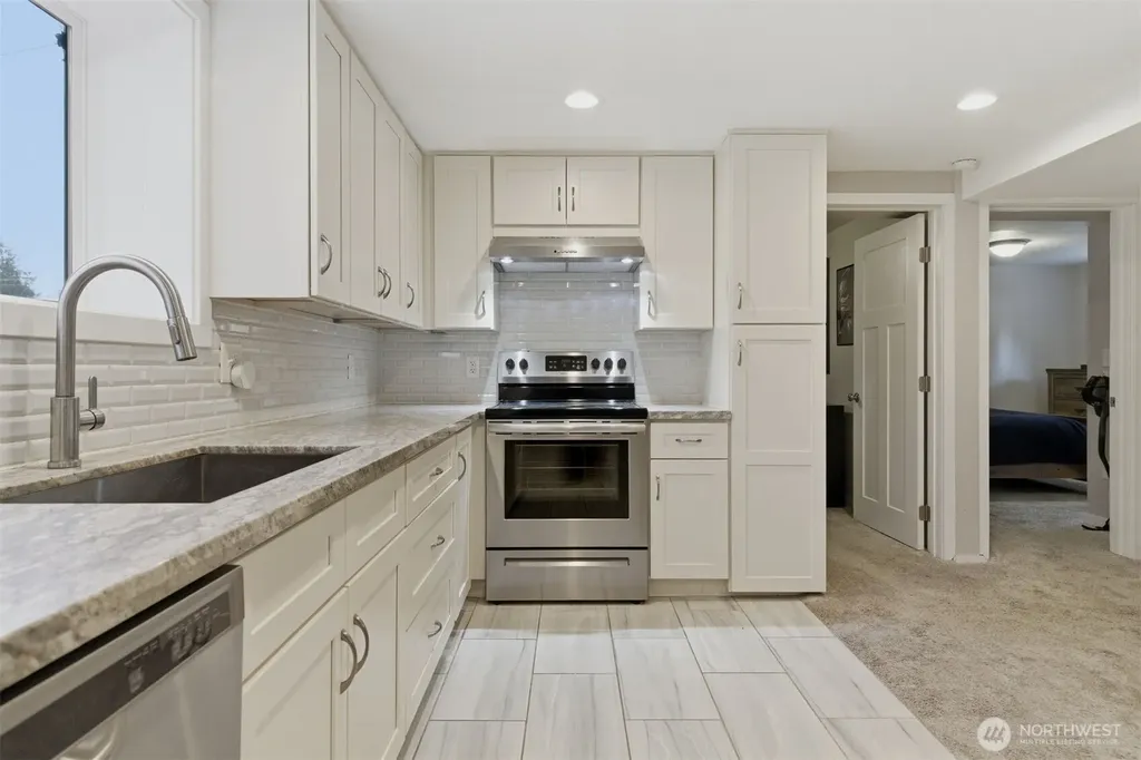 6427 182nd Place SW Lynnwood WA 98037