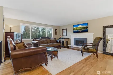 6427 182nd Place SW Lynnwood WA 98037