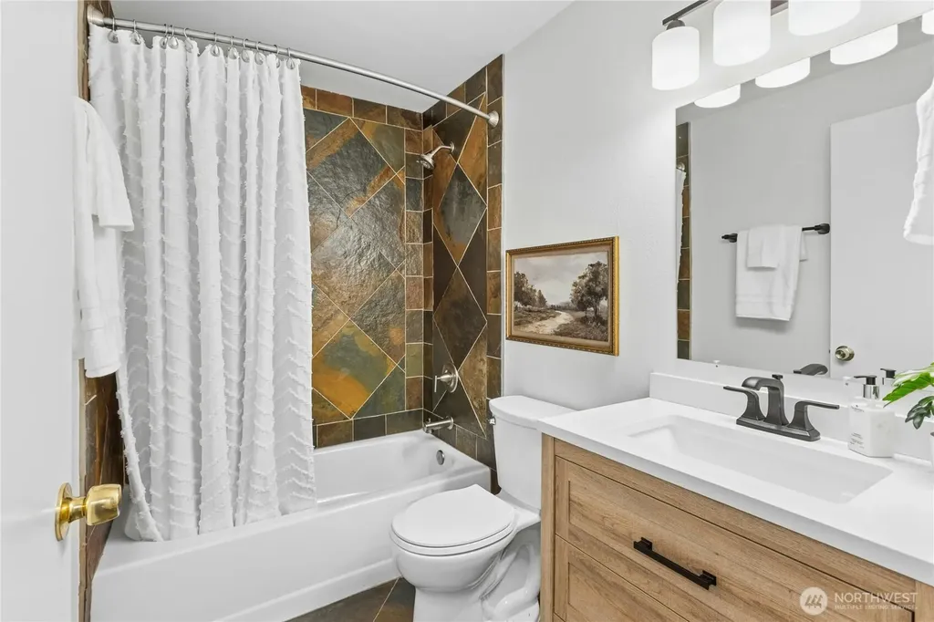 3211 W Ames Lake Drive NE Redmond WA 98053