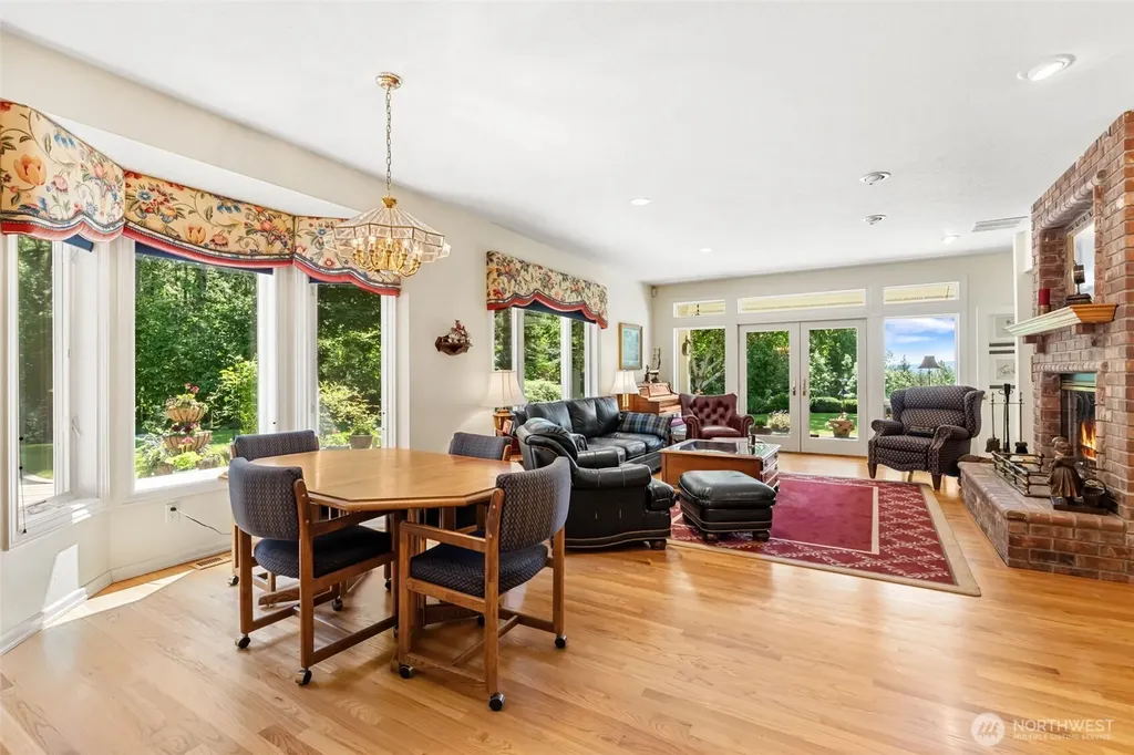 175 Oak Point Drive Chehalis WA 98532