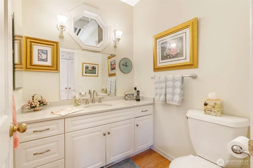 175 Oak Point Drive Chehalis WA 98532