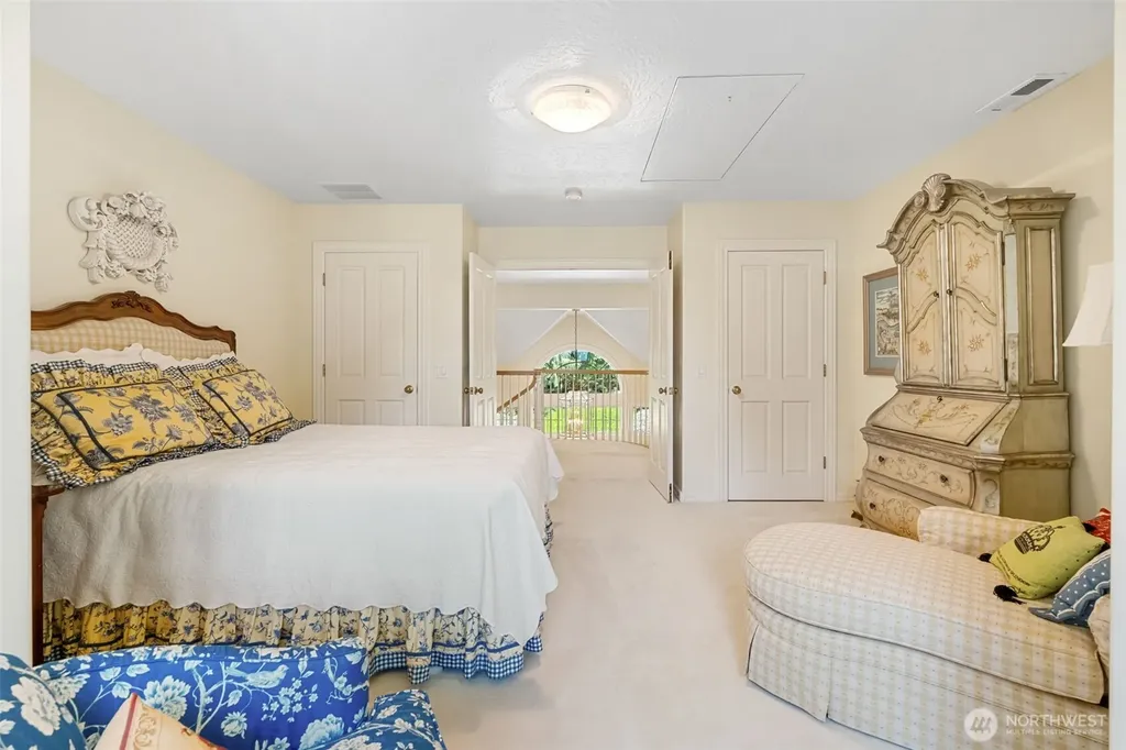175 Oak Point Drive Chehalis WA 98532