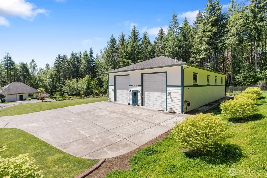 175 Oak Point Drive Chehalis WA 98532