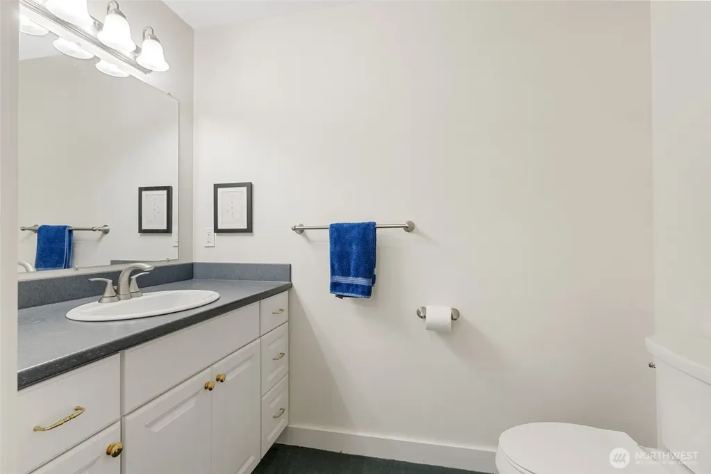 175 Oak Point Drive Chehalis WA 98532