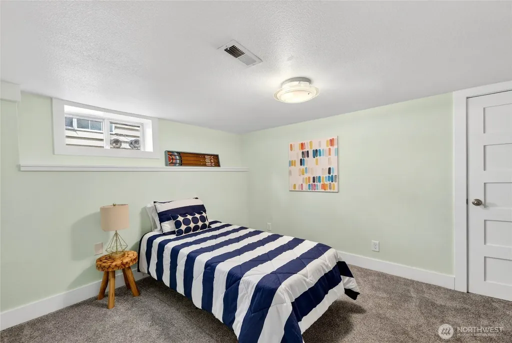9056 37th Avenue SW Seattle WA 98126