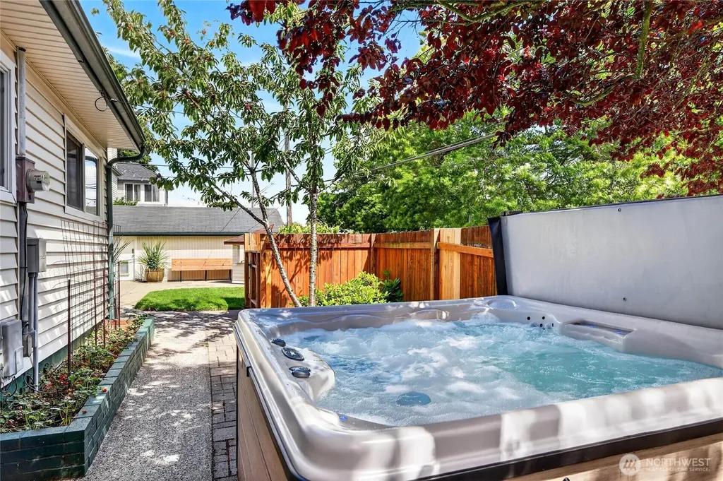9056 37th Avenue SW Seattle WA 98126