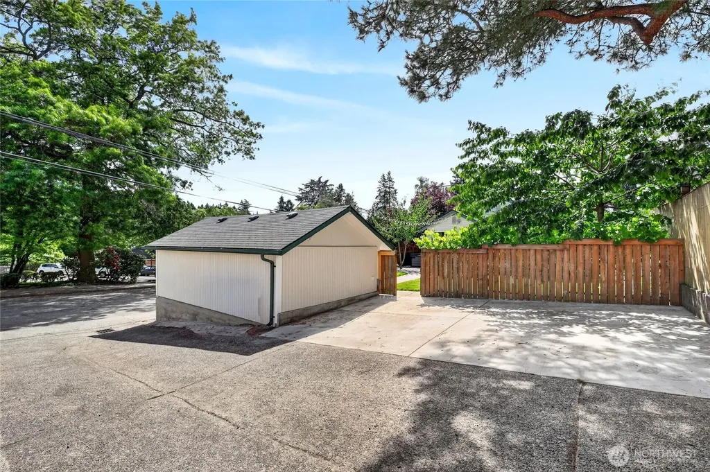 9056 37th Avenue SW Seattle WA 98126