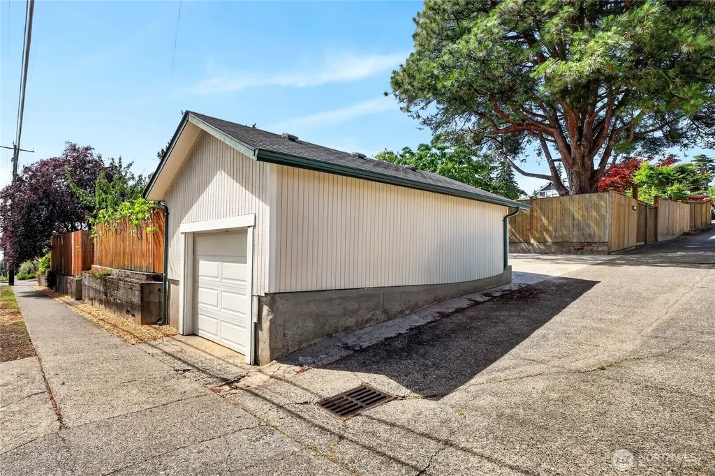 9056 37th Avenue SW Seattle WA 98126