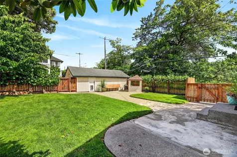 9056 37th Avenue SW Seattle WA 98126
