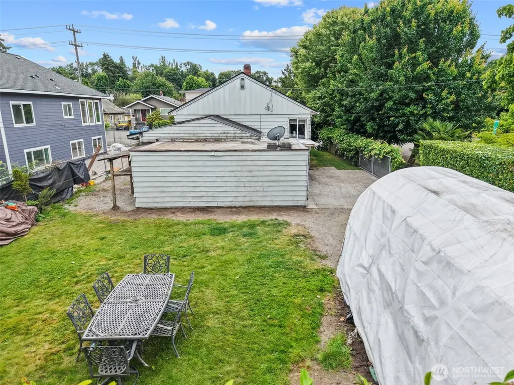 1002 S Sullivan Street Seattle WA 98108