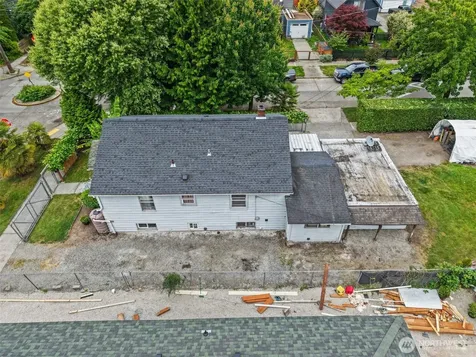 1002 S Sullivan Street Seattle WA 98108