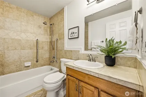 5022 136th Street SE Snohomish WA 98296