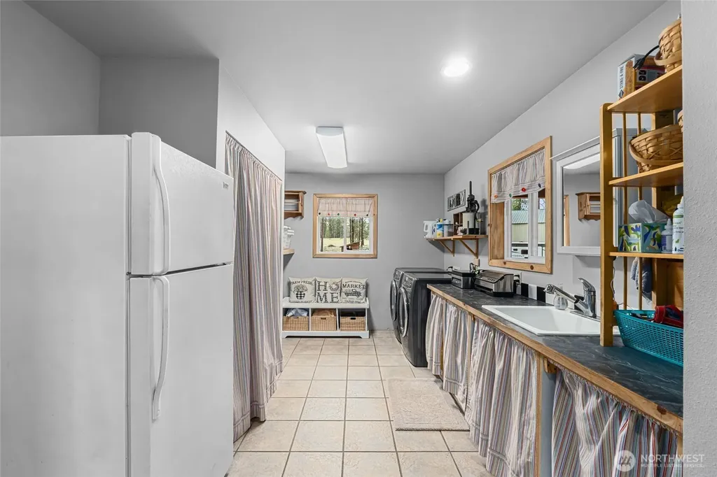 40048 Cayuse Cove E Davenport WA 99122