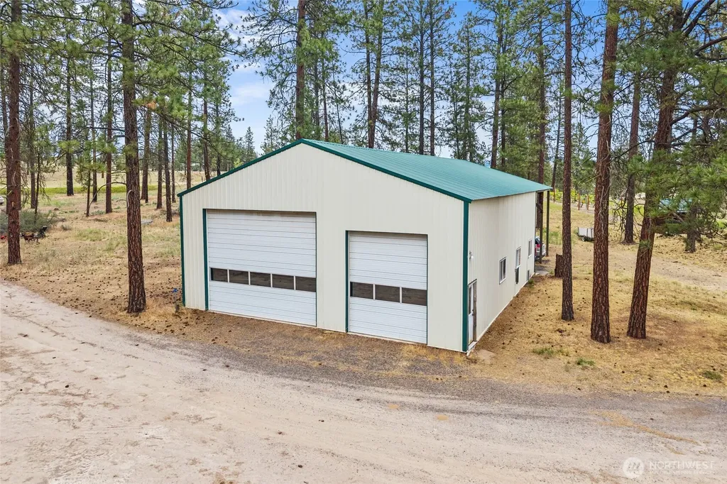 40048 Cayuse Cove E Davenport WA 99122