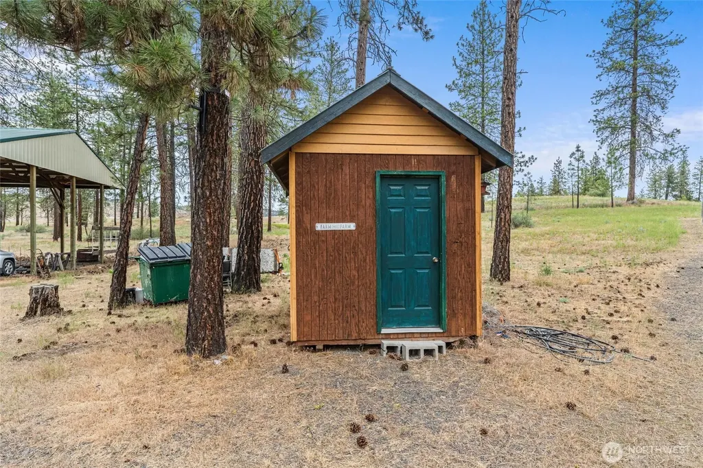 40048 Cayuse Cove E Davenport WA 99122