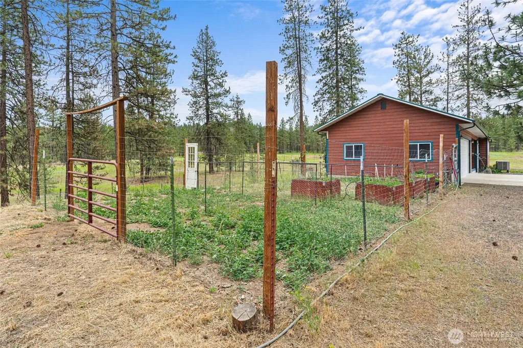 40048 Cayuse Cove E Davenport WA 99122