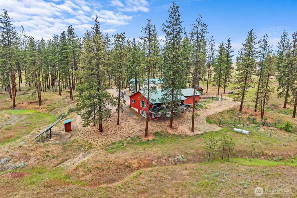 40048 Cayuse Cove E Davenport WA 99122