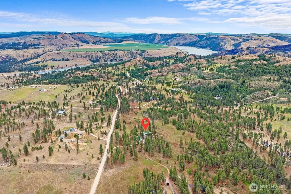 40048 Cayuse Cove E Davenport WA 99122